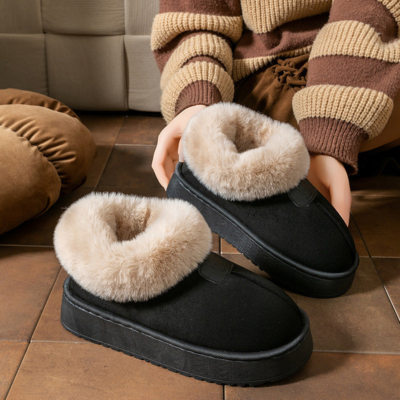 Trendy winter slippers, suitable both for home and outdoors, in a single color with fur for women