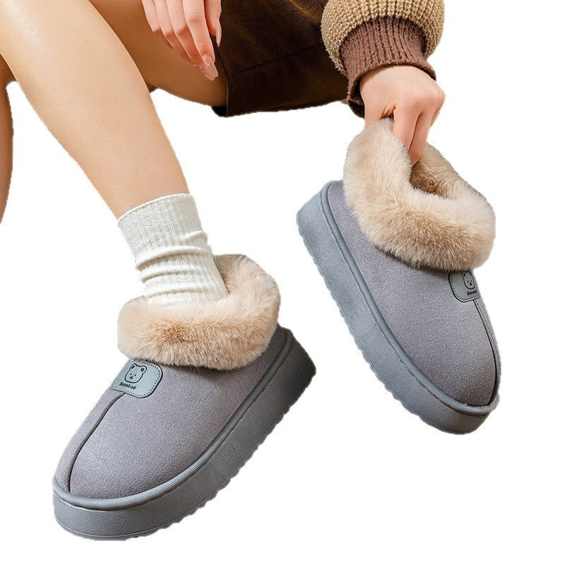 Trendy winter slippers, suitable both for home and outdoors, in a single color with fur for women
